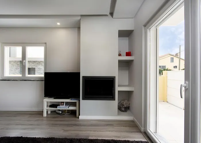 A.v Holidays * Fernao Ferro