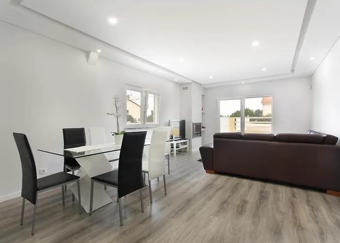 A.v Holidays * Fernao Ferro