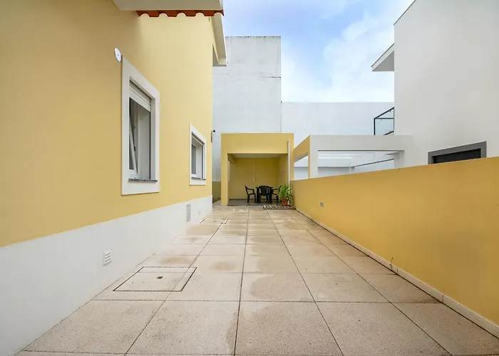 A.v Holidays * Fernao Ferro