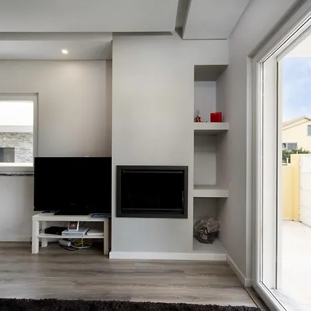 A.v Holidays * Fernao Ferro