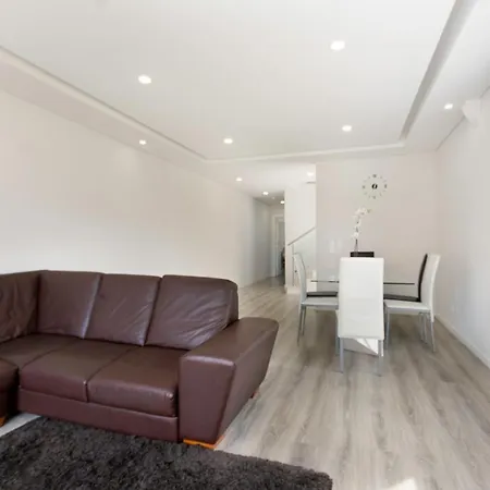 A.v Holidays Fernao Ferro