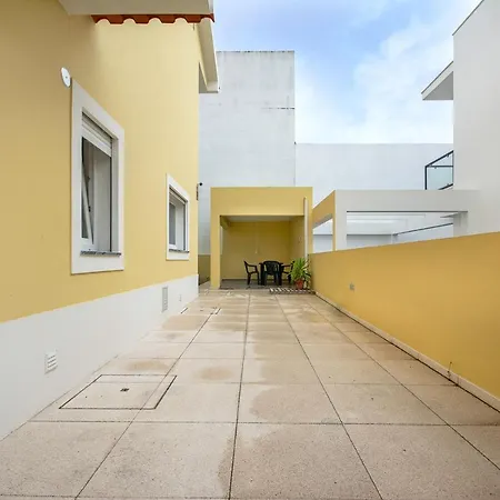 A.v Holidays * Fernao Ferro